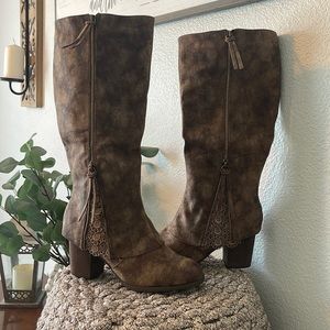 Southern Sass Block Heel Boot